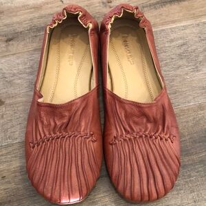 EUC ChocolatBlu Leather Flats